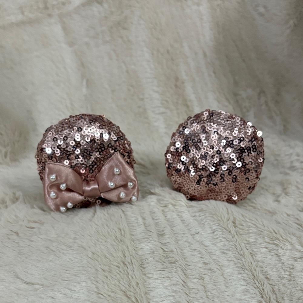 Disney Tokyo Japan collectible Clip on Minnie Mouse ears barrettes pink sequins